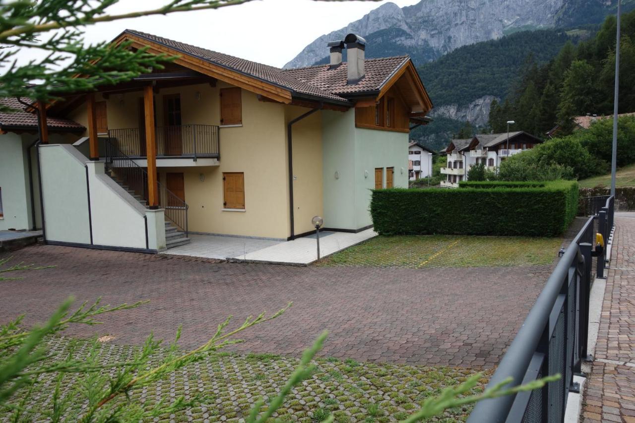 Chalet Arianna Apartment Molveno Exterior photo